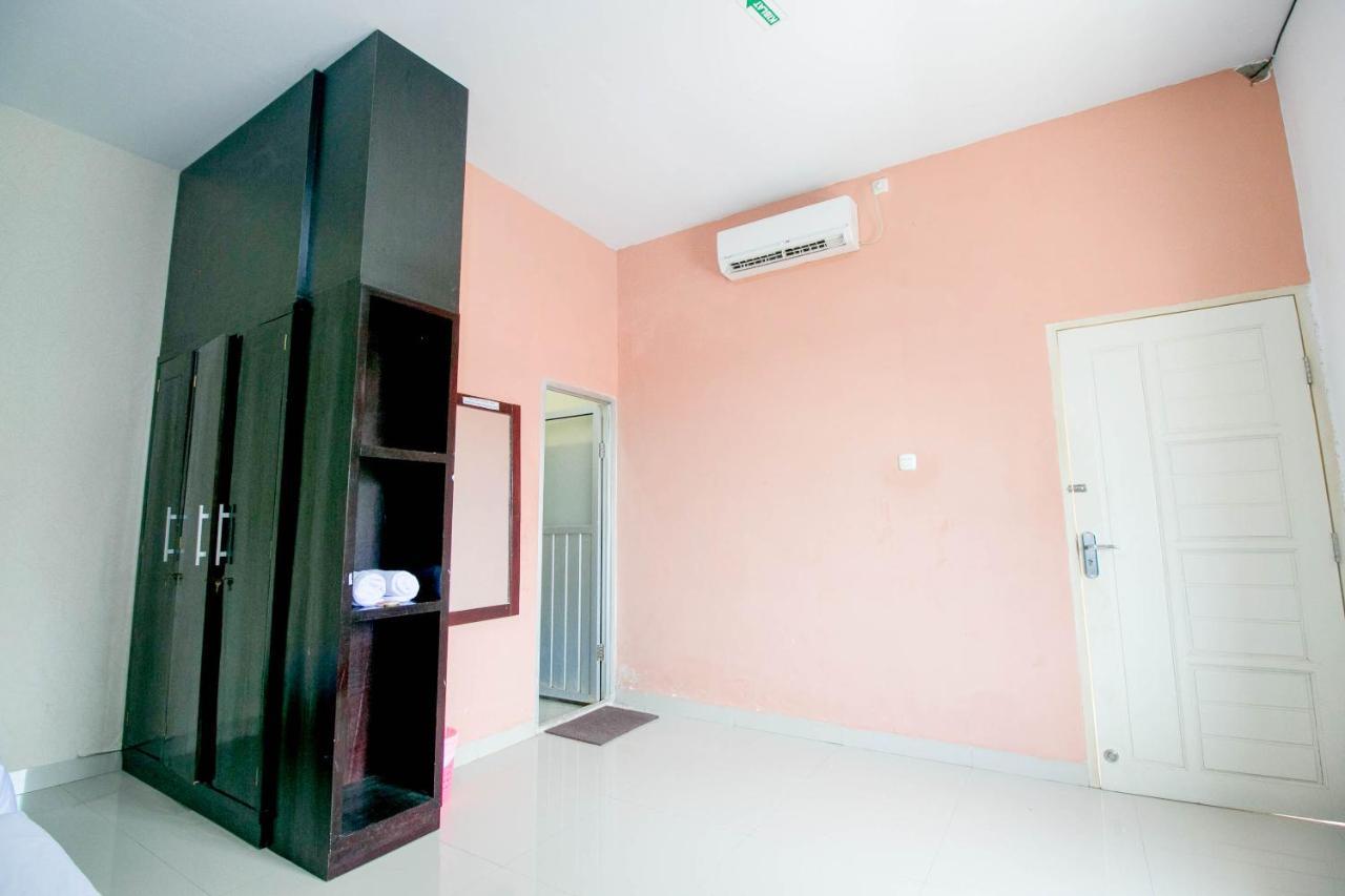 Grand Azizah Redpartner 2* Makassar